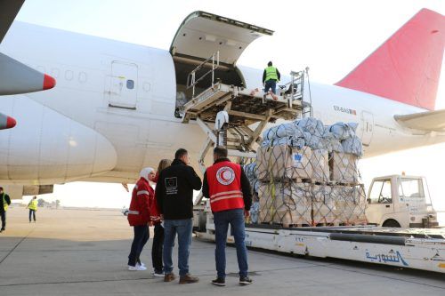 Zwei Flugzeuge mit Hilfsgütern sind am Sonntag in Damaskus gelandet. Reuters