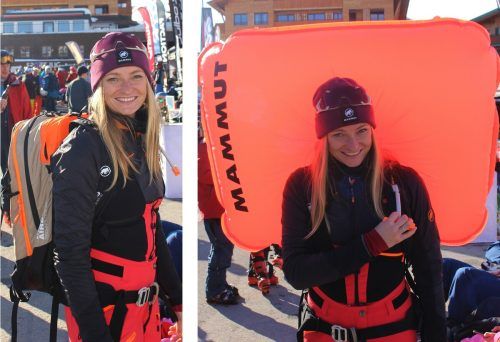 Auch Sicherheit war beim Freeride-„Testival“ ein wichtiges Thema, Jolien erläutert den Lebensretter Lawinenairbag.  
