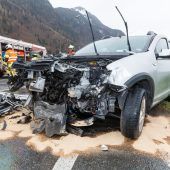 Zwei Verletzte bei Frontalkollision
