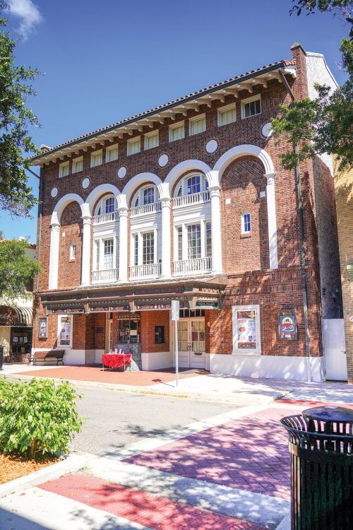 Cocoa Village war eine der ersten Städte an der Space Coast. Hier findet man historische Gebäude. Shutterstock