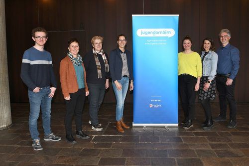 Das engagierte Team rund um Johannes Jenni, Kerstin Lubetz, Kriemhild Büchel-Kapeller, Silvia Uzundal, Franziska Dorsch, Martina Ott und Elmar Luger machte die Schülerfachtagung wieder möglich.  Horst Huber