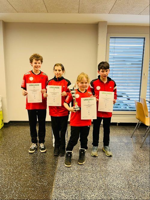 Das Siegerteam (v. l.): Konrad Bechter, Anika Kalb, Lotta Sohm und Jonas Vogel. 
