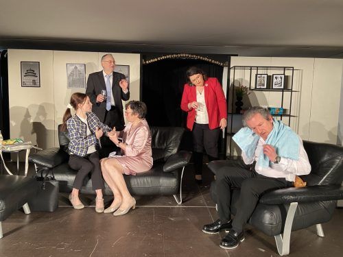 Das Stück „Gerüchte, Gerüchte“ hat am Wochenende Premiere. MIMA