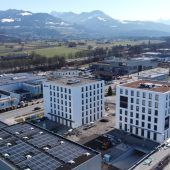 Erste Unternehmen ziehen in den Interpark-Turm