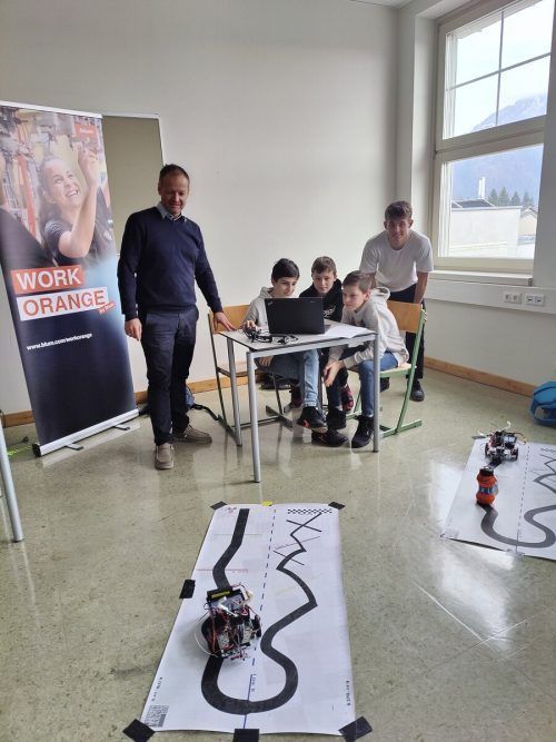 Der Roboter wird getestet.