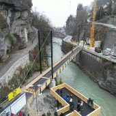 Neue Behelfsbrücke eröffnet
