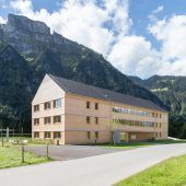 Fünfmal Gold für Passivhaus-Anlagen im Wald