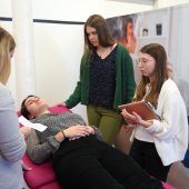 Kanzler Nehammer an der Fachhochschule