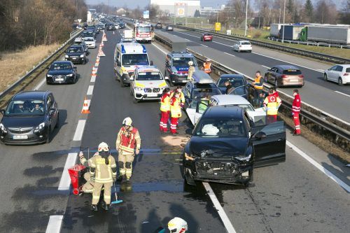 Ein Auffahrunfall auf der A 14 löste eine Kettenreaktion aus.  Mathis