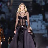 Große Robe