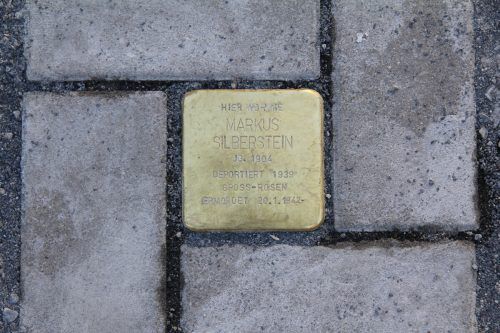 In Hohenems findet man bereits seit einigen Jahren Stolpersteine. Rauch
