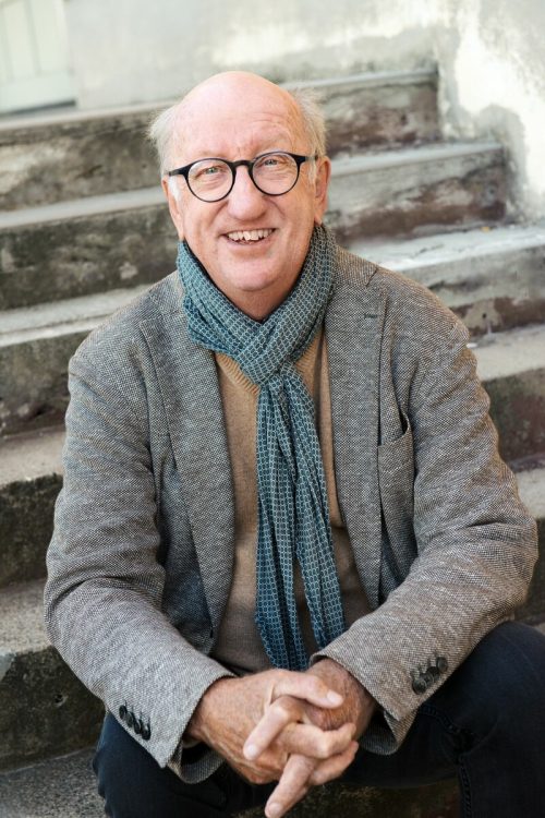 Jan-Uwe Rogge hält einen Vortrag in der Blumenegghalle. Jan-Uwe Rogge
