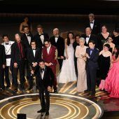 „Everything Everywhere All at Once” räumt Oscars ab