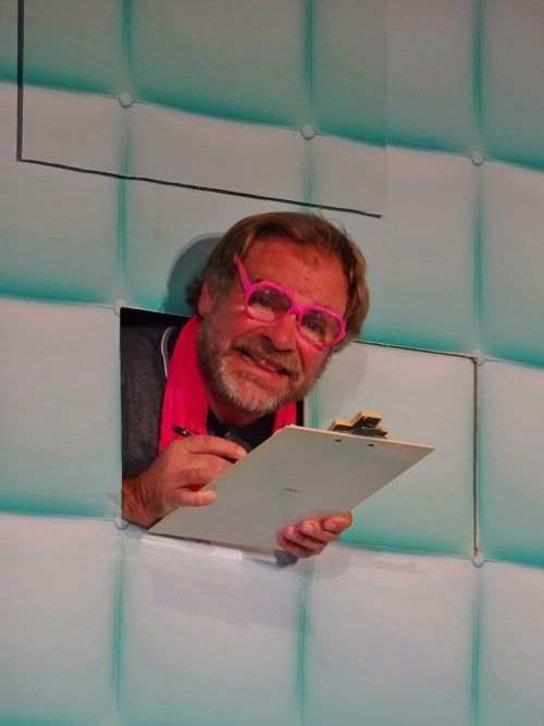 Nach den erfolgreichen Aufführungen im vergangenen Herbst feiert das aktuelle Stück von Valle live nun eine Fortsetzung mit weiteren fünf Spielterminen. cth