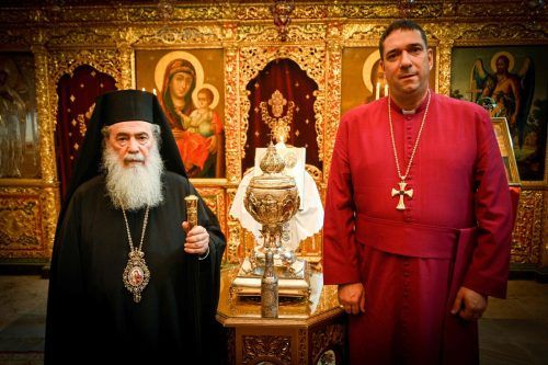 Patriarch Theophilos III. und der anglikanische Erzbischof Hosam Naoum. AFP