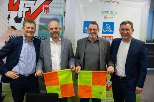 Präsentierten Lösungsansätze: VFV-Präsident Horst Lumper, Ex-FIFA-Assistent Matthias Winsauer, VSK-Obmann Nikolaus Baumann und VFV-Sportdirektor Andreas Kopf (v. l.). Hartinger