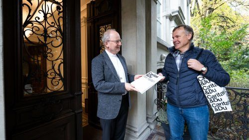 Rund 800 ehrenamtliche Sammlerinnen und Sammler sind diesen März für die Caritas unterwegs. caritas