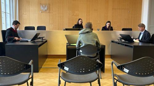 Seine Allüren „nur für Erwachsene“ brachten den Schüler als Angeklagten vor Gericht.  vn/sohm