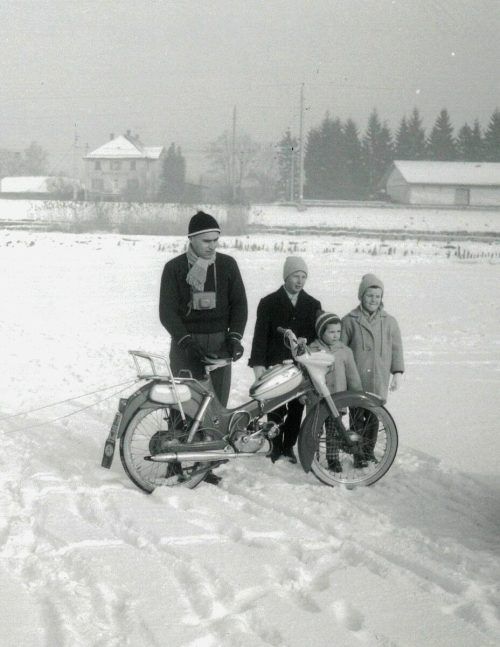 Siegfried Baldauf mit Manfred, Mechtild und Irmgard Schallert.