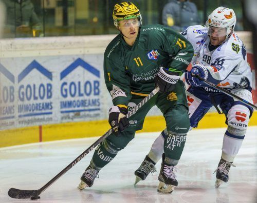 Stürmer Ryan Hayes will sich vor heimischem Publikum nicht das Spiel des Gegners aufzwingen lassen. EHC