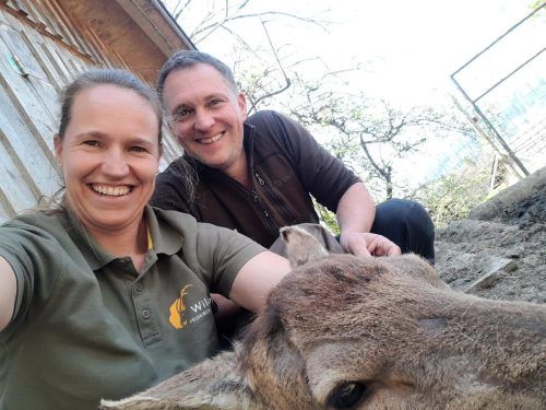 Tierpflegerin Birgit Wedl und Wildpark-Betriebsleiter Christian Ammann. vn-he
