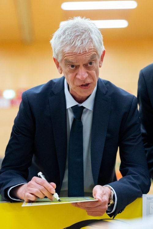 Trainer John Tsirogiannis sucht eine neue Aufgabe. Stiplovsek