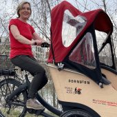 Rikscha-Pilotin mit Herz für die Pflege