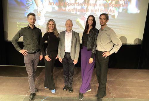Andrew, Oksana, Eugen, Eleonora und Rene bei der Sportlerehrung.  TSC Blau-Gold Dornbirn Lustenau Koblach