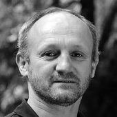 Jürgen-Thomas Ernst enthüllt Geheimnisse des Waldes