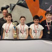 Triple bei Schul Olympics