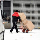 5,20 Euro Stundenlohn: DPD-Zusteller klagen an