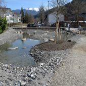 Ein Spielplatz in Planung, einer fast fertig