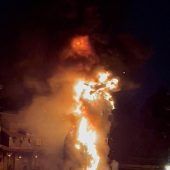 Brennender Drache im Freizeitpark Disneyland