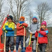 Sandkastenfüllaktion: 13 Tonnen Natursand an Familien verteilt