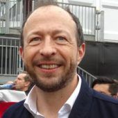 Bayer übernimmt Alpha Tauri