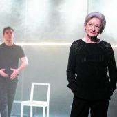 Theaterkarten gewinnen für „Späte Spiele“