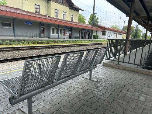 Der Tatort auf dem Bahnsteig zwei am Bahnhof Götzis.