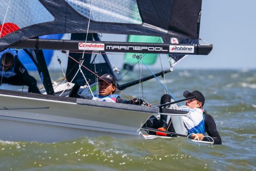 David Hussl und Benjamin Bildstein kämpften bei guten Bedingungen um jeden Platz und kamen mit ihrem neuen Boot „Paris“ gut zurecht. Sailing Energy