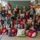 16 Mittelschüler werden zu Bücherexperten