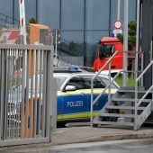 Zwei Tote bei Schüssen in Mercedes-Werk