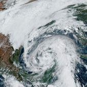 NASA bringt zwei Satelliten zur Überwachung von Stürmen ins All