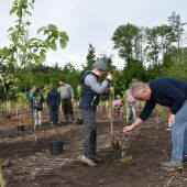 Röthner Schüler pflanzten klimafitten Wald