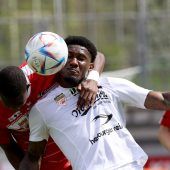 Rothosen stecken nun erneut im Abstiegskampf