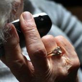Frau wurde Opfer der Betrugsmasche „Enkel-Tochter-Trick“