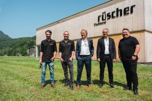 Richard, Maximilian, Heinz, Tone und Christian Rüscher bei der Eröffnungsfeier. Julian Schmelzinger