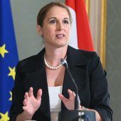 Der Dritte wird die Erste sein