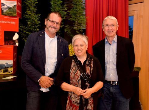 Von links: Bgm. Herbert Bitschnau (Tschagguns) mit den beiden Hoteliers Heike Ladurner-Strolz (Zimba, Schruns) und Markus Felbermayer (Gaschurn). 