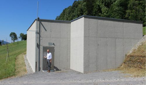 Zweimal 200 Kubikmeter Trinkwasser fasst der neue Hochbehälter in Doren. Er kann zudem Wasser mit Sulzberg und Thal „tauschen“. STP