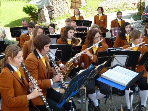 Am Sonntag, 27. August, spielt der Musikverein Cäcilia Batschuns zum Frühschoppen auf dem „Summerfäscht“ in Dafins auf. VN