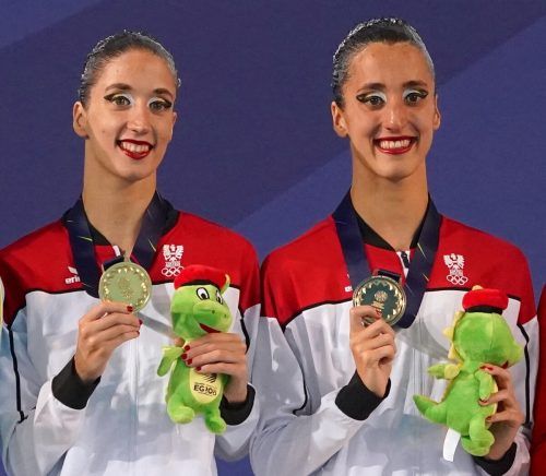 Anna-Maria Alexandri und Eirini-Marina Alexandri mit ihren Goldmedaillen. Apa, Gepa (2)